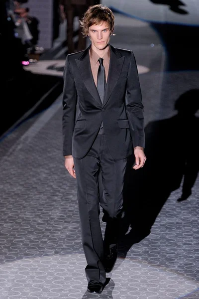 Look 39